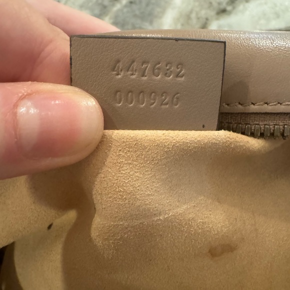 SOLD!!!๐ Gucci Camera Bag Dusty Pink (beige) Leather Small ๐ - Picture 8 of 10